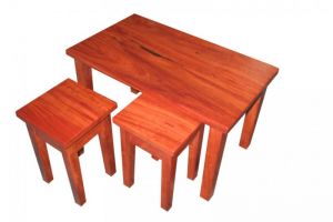 Coffeetable madefromRedgumasanestoftables50